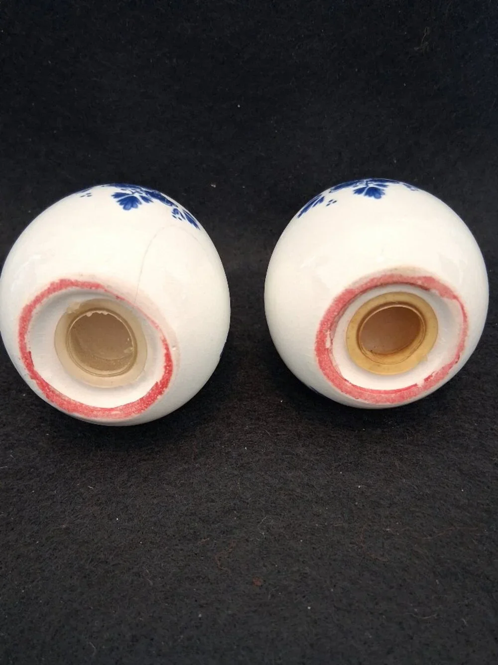 Vintage Delft Blue Hand Painted Egg-Shaped Salt and Pepper Shakers Windmill - Picture 4 of 10